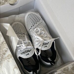 Nike Air Max 270 Womens